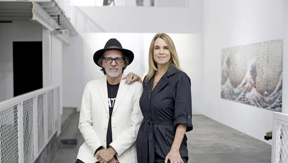 Nelson Ramírez de Arellano y Sonia Cunliffe son los artistas, quien junto a Liudmila Velasco, crearon la nueva exposición artista de “La utopía y el mar”.