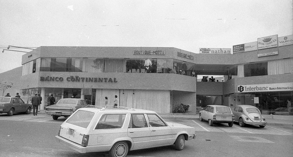 El 29 de agosto de 1983, trece delincuentes asaltaron tres bancos ubicados en el Centro Comercial Molicentro, en La Molina. (Foto: Mario Torreblanca/GEC Archivo Histórico)