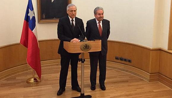 Canciller chileno se reunió con embajador del Perú en Santiago