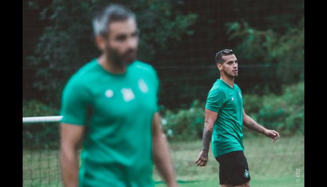 Miguel Trauco llegó procedente de Flamengo y estará vinculado a Saint-Étienne hasta mediados del 2022. (Foto: Saint-Étienne)