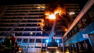 Un muerto y ocho heridos por el incendio en el anexo de un hospital en París