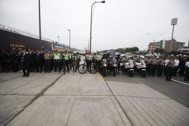 Unos 6 mil agentes de la PNP fueron destinados para resguardar los alrededores del estadio Monumental. (Foto: Mario Zapata Nieto /GEC)