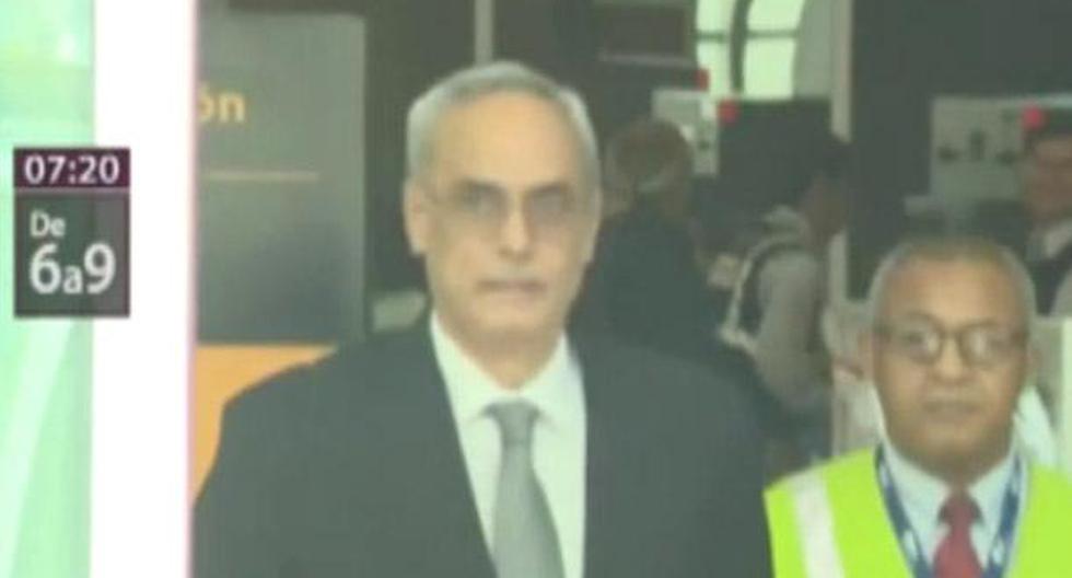 Manuel Burga no dio declaraciones a la prensa tras su aparición en el aeropuerto Jorge Chávez. (Video: Canal N)