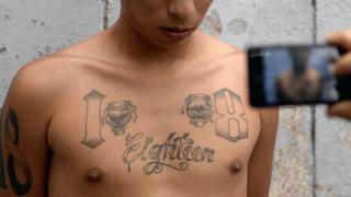 [BBC] Las peligrosas pandillas latinas que operan en EE.UU. (y no son las maras)
