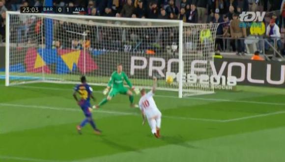 Barcelona inició con el marcador en contra en el compromiso ante Alavés. Un ataque neutralizado desencadenó el gol del conjunto rival. (Foto: captura de video)