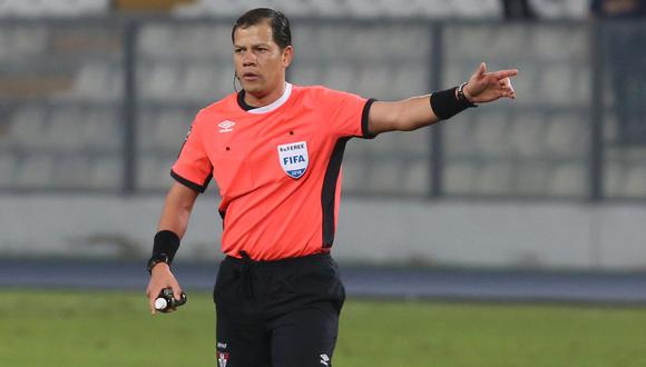 River Plate vs. Gremio: Víctor Hugo Carrillo será el árbitro del cotejo y en Argentina celebran designación. (Foto: AFP)