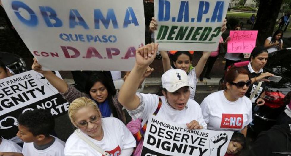 Miles de inmigrantes se reunieron en las afueras de la corte que decidirá el futuro de DACA y DAPA. (Foto: vivelohoy.com)