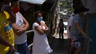 Coronavirus en Ecuador: la tragedia de la gente que aún no recupera a sus muertos