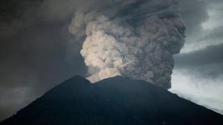 Erupción Bali: Las redes sociales confunden y asisten a los usuarios