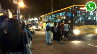 WhatsApp: buses del Metropolitano recogen pasajeros en la pista