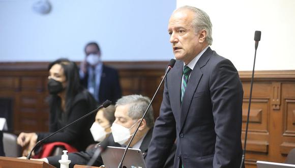 Hernando Guerra García se pronunció sobre la decisión de Renovación Popular de lanzar la candidatura de Gladys Echaíz a la presidencia del Congreso | Foto: Congreso de la República