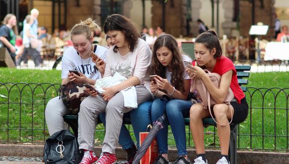 El uso de celulares se incrementó entre los adolescentes en las últimas décadas. (Foto: pixabay)