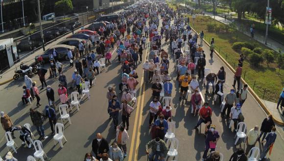 El Campo de Marte uno de los 10 puntos metropolitanos de inmunización. (Foto: Juan Ponce Valenzuela/@photo.gec)