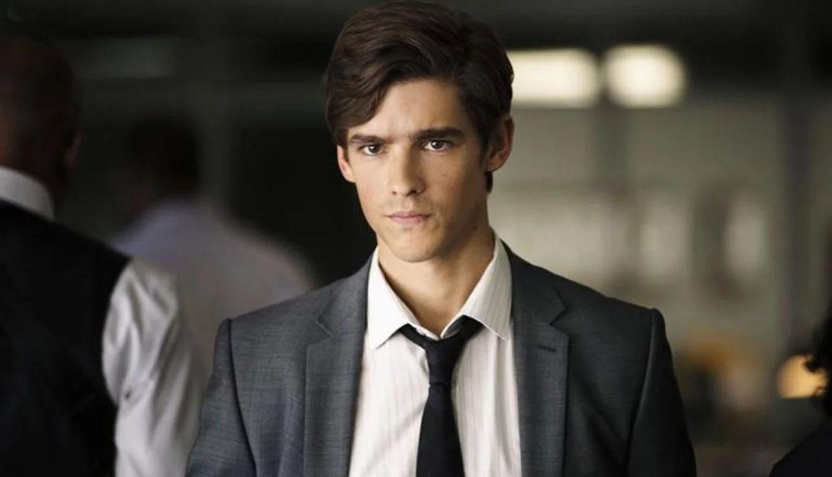Brenton Thwaites - Richard "Dick" Grayson (Foto: DC Universe)