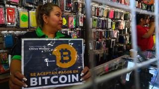 Qué busca la inédita ley de criptomonedas aprobada en El Salvador que redobla la apuesta de Bukele por el bitcoin