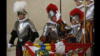 FOTOS: Los nuevos reclutas de la Guardia Suiza del Vaticano, el ejército más pequeño del mundo