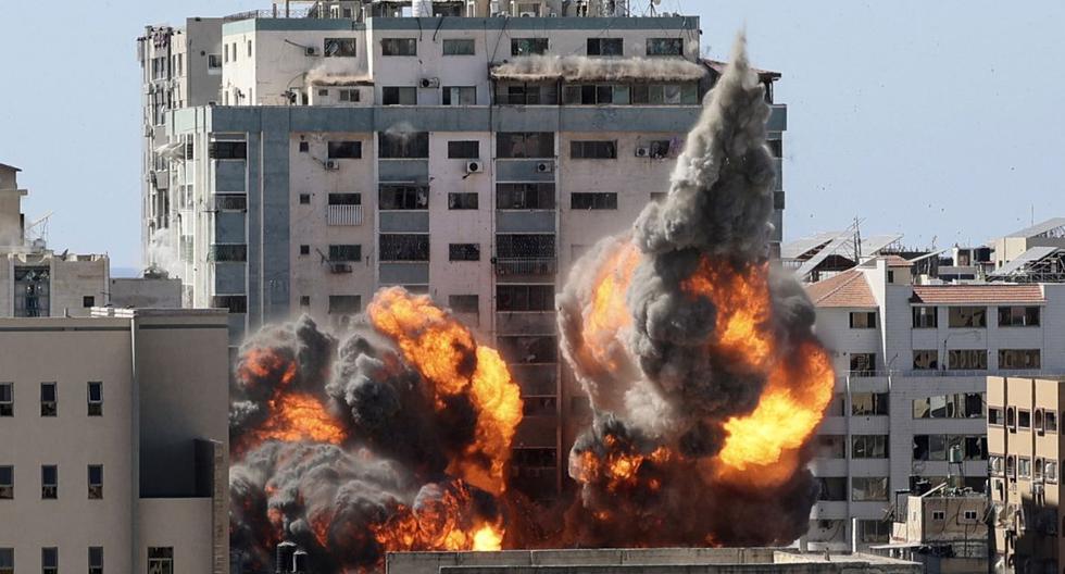 Israel bombs the headquarters of the AP and Al Jazeera agency in Gaza