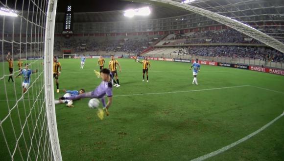 Sporting Cristal anotó contra The Strongest mediante Jhilmar Lora.