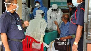 India: Al menos 50 personas han muerto debido a un brote de fiebre