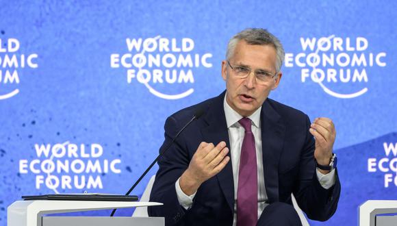 El secretario general de la OTAN, Jens Stoltenberg, habla en la reunión anual del Foro Económico Mundial (FEM) en Davos el 24 de mayo de 2022. (Fabrice COFFRINI / AFP).