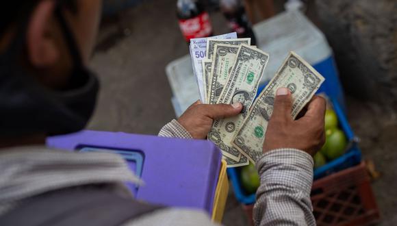 Conoce el precio del dólar en Venezuela y el tipo de cambio para hoy, viernes 24 de marzo de 2023 | Foto: EFE / Rayner Peña (Archivo)