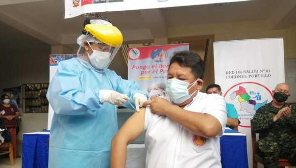 La ministra Cornejo sostuvo que con las 700 mil dosis que llegaron el último sábado se logrará inmunizar al resto del personal de salud. (Foto: Minsa)