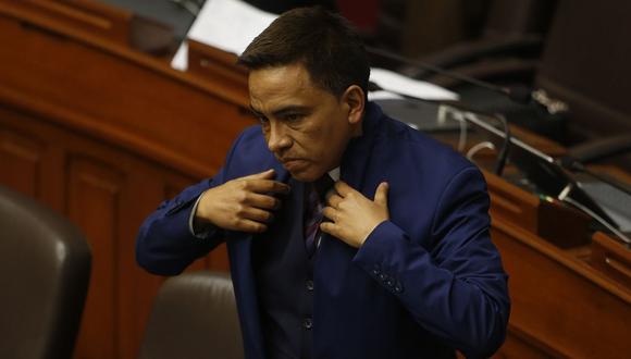 El congresista Roberto Vieira renunció a la bancada Peruanos por el Kambio y espera formar su propio grupo parlamentario. (Foto: GEC)