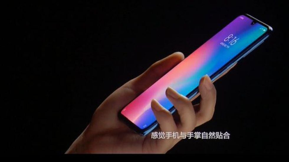 El nuevo Mi 9 de Xiaomi cuenta con pantalla full HD+ de 6,4 pulgadas.  (Foto : EFE)