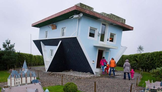 Alemania. Fue construida en el 2008  por los arquitectos Klaudiusz Golos y Sebastián Mikiciuk como parte del proyecto ´El mundo al revés´. Se encuentra en la localidad de Trassenheide, Alemania. (Foto: AFP)