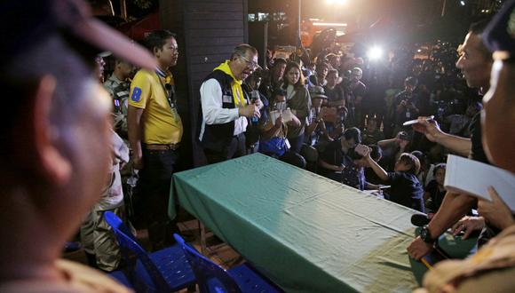 Narongsak Osottanakorn, gobernador de la provincia de Chiang Rai, que ejerce también de jefe de la célula de crisis de los niños en Tailandia. (Foto: Reuters/Athit Perawongmetha)