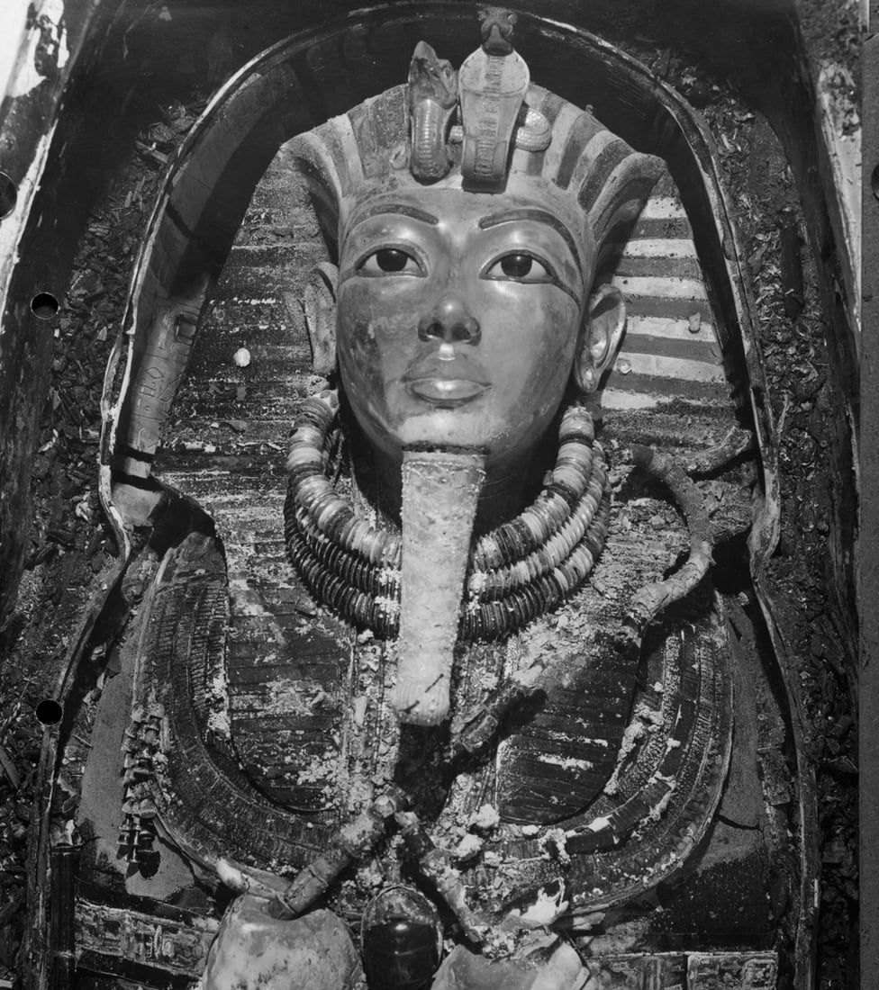 Tutankhamun gold mask.  (HARRY BURTON/GRIFFITH INSTITUTE, UNIV. OF OXFORD).