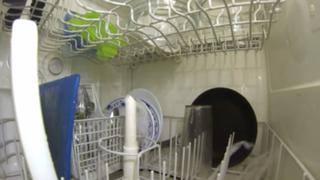 VIDEO: ¿Cómo funciona una lavadora de platos por dentro?
