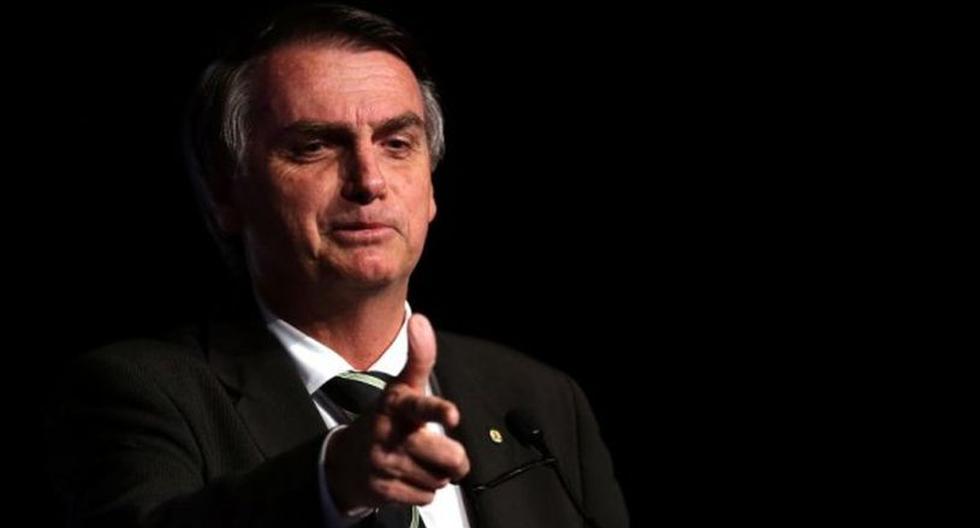 Jair Bolsonaro lidera los sondeos para la segunda vuelta presidencial con el 58%, seguido del socialista Fernado Haddad, candidato del partido de los Trabajadores (PT), que tiene un 43% de los apoyos. (Foto: EFE)