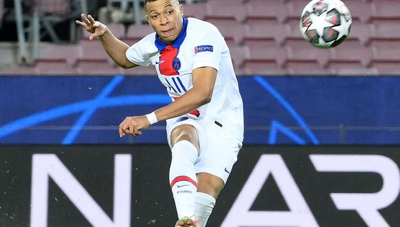 Kylian Mbappé lideró el ataque del PSG frente al Barcelona por la ida de los octavos de final de la Champions League. (Foto: AFP)