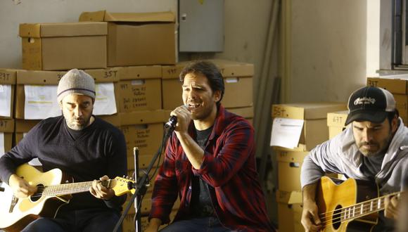 El grupo Campo de Almas interpretará algunas de sus canciones en vivo para El Comercio . De izquierda a derecha: Esteban Gayoso (guitarra), Gabriel Sotillo (voz) y Luis Benjamin Gayoso (bajo). (Foto: El Comercio / Paco Sanseviero)