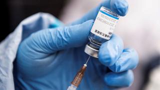 Ómicron: ¿Qué se sabe de la nueva “variante de preocupación” del coronavirus?