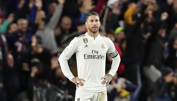 Sergio Ramos, capitán de Real Madrid, se pronunció tras la dolorosa goleada sufrida ante FC Barcelona y respaldó la continuidad de Julen Lopetegui. (Foto: AP)