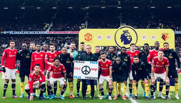 Mensaje de paz en la Premier League: Manchester United y Watford mostraron una pancarta en la previa al duelo en Old Trafford