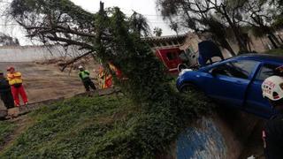 Chorrillos: auto cayó a la altura de la subida al Morro Solar