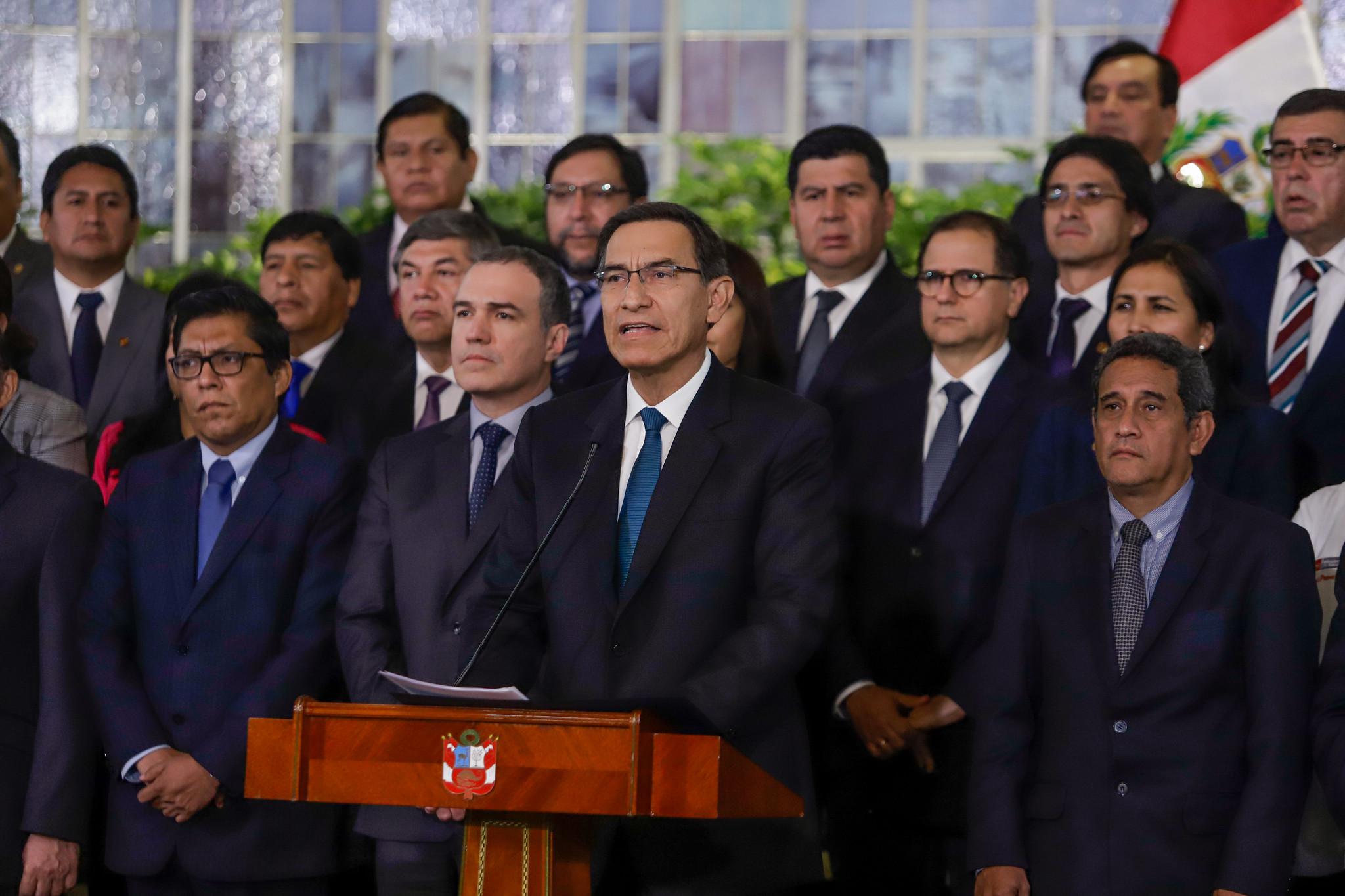 El presidente Vizcarra ofreció el 29 de mayo un mensaje a la Nación en respaldo a la reforma política. En aquella oportunidad estuvo acompañado de los gobernadores regionales. (Foto: Presidencia)