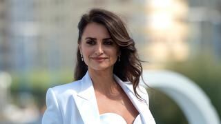 Penélope Cruz lució radiante en un traje de Chanel