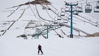 Los centros de esquí de Chile abren la temporada en plena pandemia de coronavirus y con más nieve | FOTOS