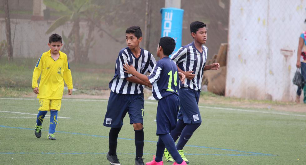 Mira todo el resumen de la 2° jornada de la Copa de la Amistad 2016. (Foto: Academia Cantolao)