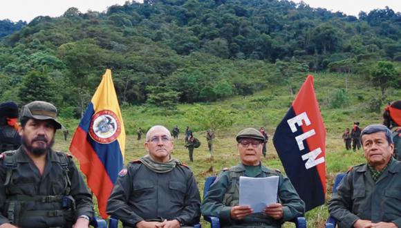 (De izq. a der.) Alias Pablito, alias Antonio García, alias Gabino y alias Pablo Beltrán, jefes del ELN. Foto: ELN COLOMBIA / YouTube, vía El Tiempo de Colombia.