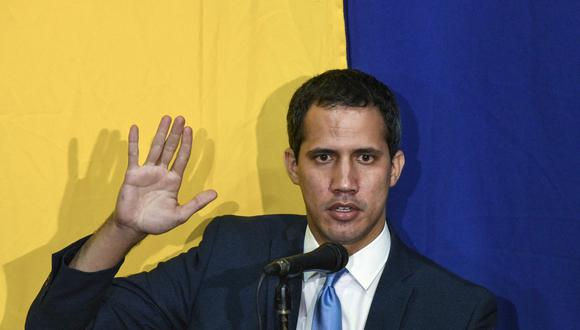 El líder opositor Juan Guaidó fue ratificado este domingo como presidente de la Asamblea Nacional de Venezuela durante una sesión paralela e improvisada de la Cámara, celebrada en la sede del diario El Nacional, crítico del régimen chavista. (Bloomberg)