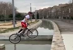 Viral: ciclista sorprende con maniobras de equilibrio | VIDEO