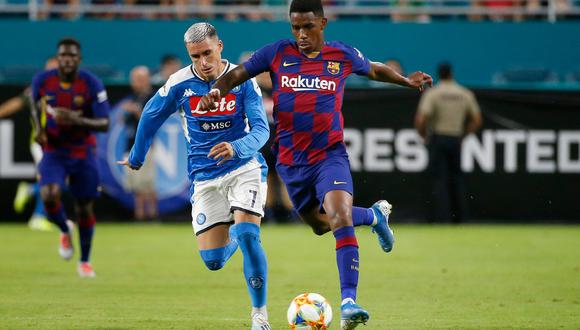 Inter no estaría conforme con el ofrecimiento de Junior Firpo como parte de pago para concretar el fichaje de Lautaro Martínez a Barcelona. (Foto: AFP)
