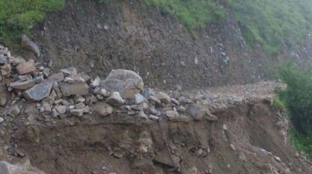 Pista de ingreso a Callahuanca quedó destruida - 2