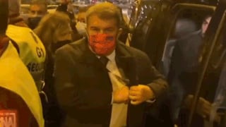 Barcelona: Hincha agredió verbalmente al presidente Joan Laporta tras el reciente empate del cuadro azulgrana