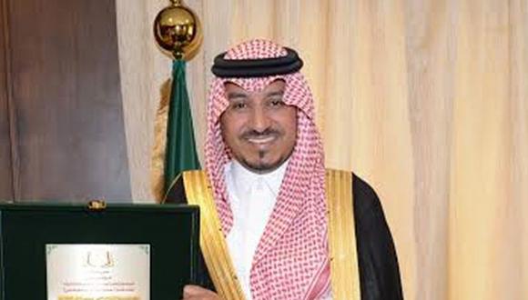 El príncipe de Arabia Saudí, Mansour bin Muqrin, falleció tras precipitarse el helicóptero en el que viajaban. (King Khalid University)